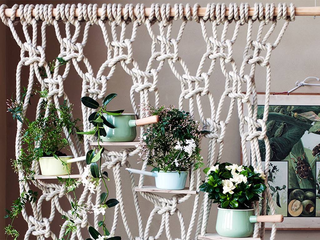 macrame plant hanger